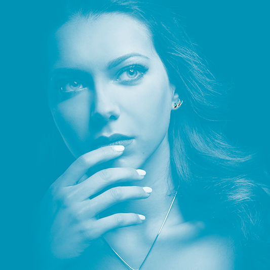 Antler fülbevaló - 14k, fehér arany, gyémántok, csillag zafír