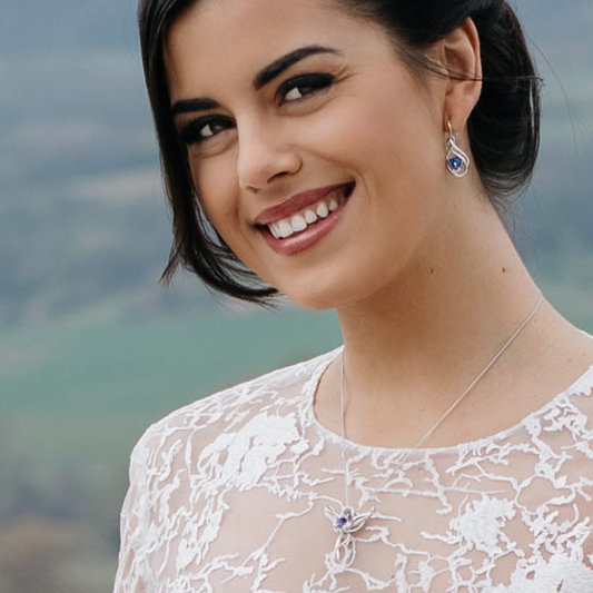 Aurora fülbevaló - 14k, fehér arany, gyémántok, zafír