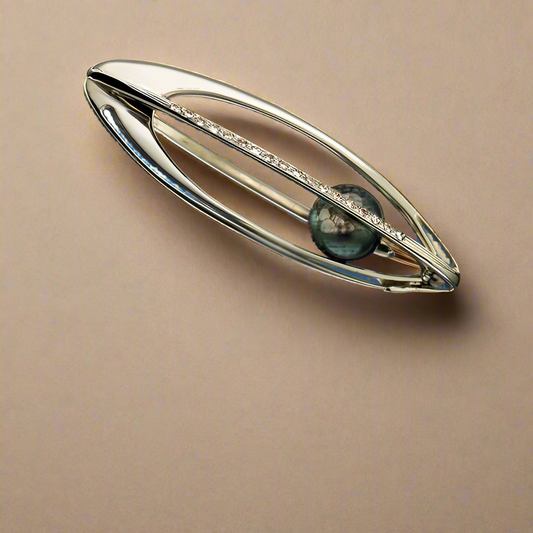 Yegreg bross - 18k, fehér arany, tahiti gyöngy, gyémánt