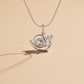 Snail medál - 14k, fehér arany, gyémántokkal