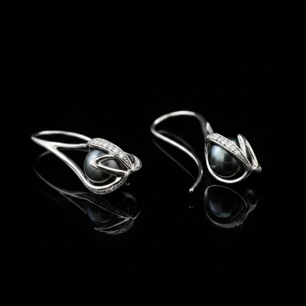 Braid fülbevaló - 14k, fehér arany, gyémántok, tahiti gyönygök