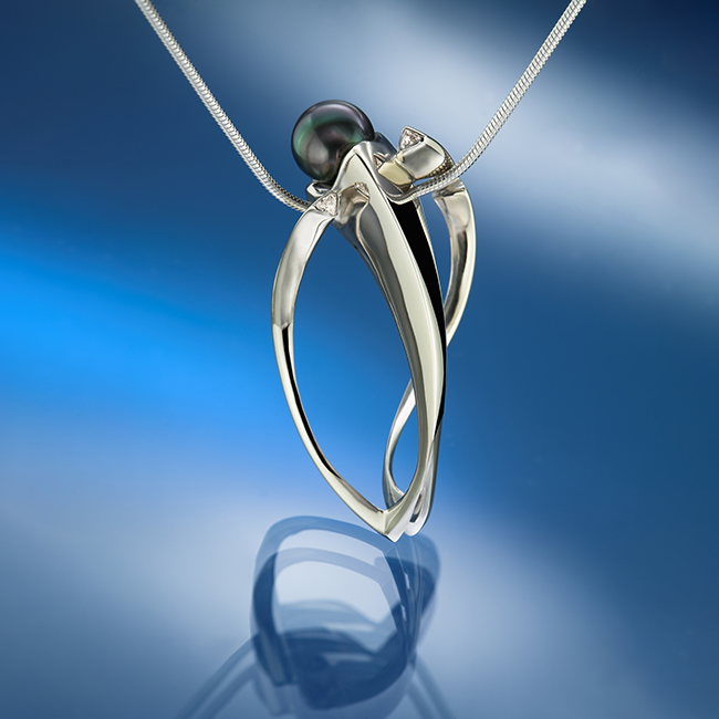 Pearl Hunter Pendant