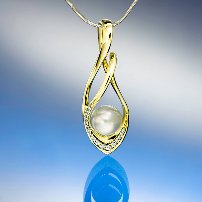 Student pendant