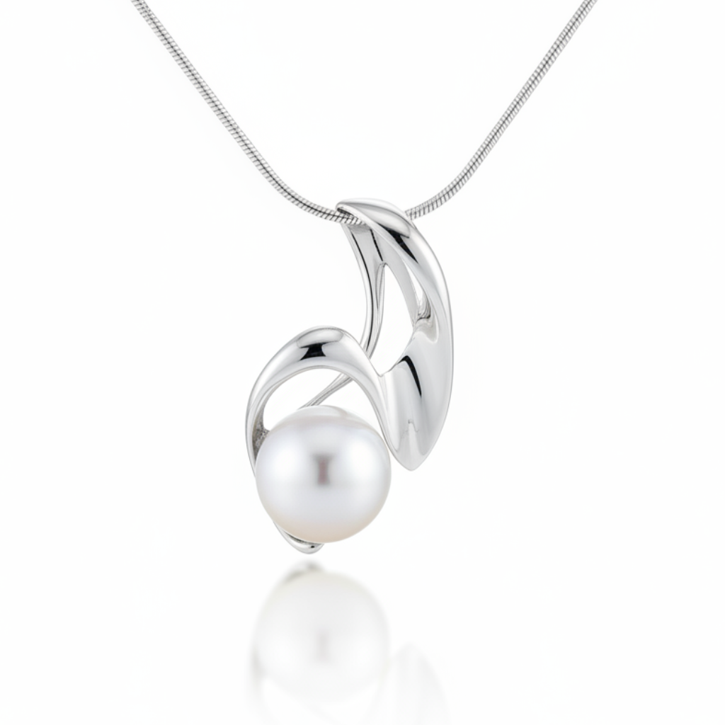 Hut W pendant