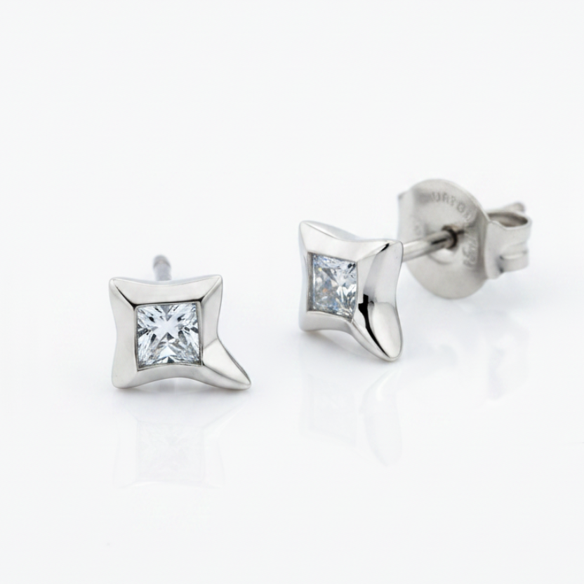 Makra Kata earrings