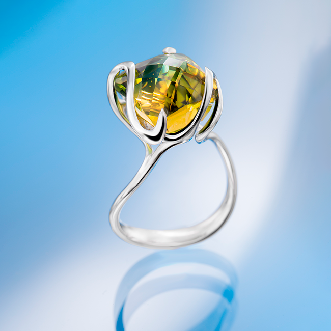 Muffin cocktail ring