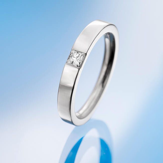 Princess solitaire ring