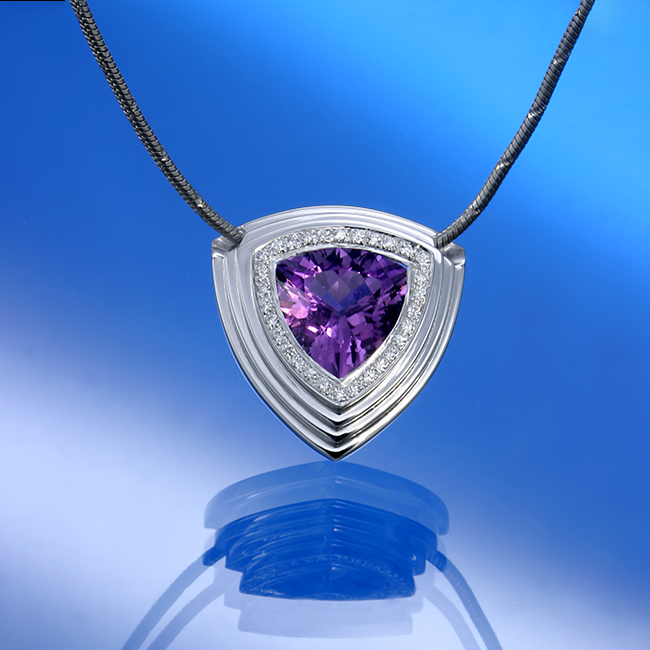 Bodyguard pendant
